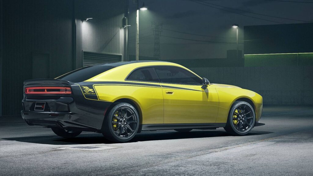 Dodge's New Super Bee Makes 600 HP and Runs 11.8s in the Quarter - Top Speed