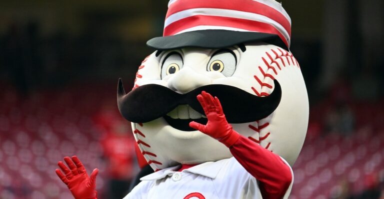 Cincinnati Reds vs. Washington Nationals - Brady Singer vs. Brad Lord - Red Reporter