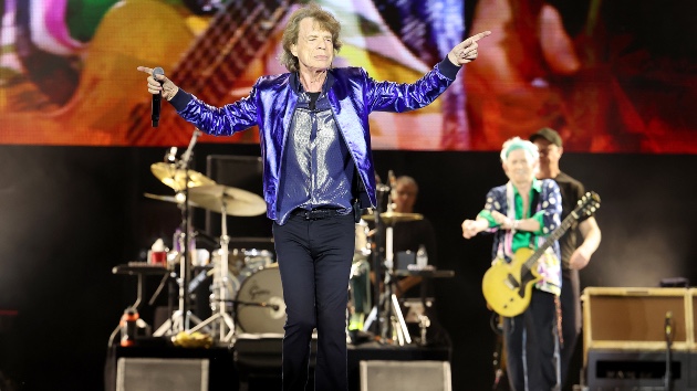 Mick Jagger proves he’s ‘Mr Charm’ on the dance floor - AOL.com