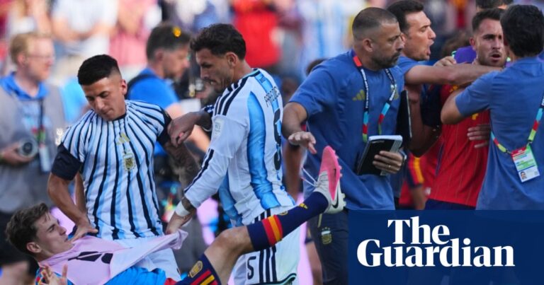 Leandro Paredes receives 10-match ban as Argentina punished for World Cup final brawl - The Guardian
