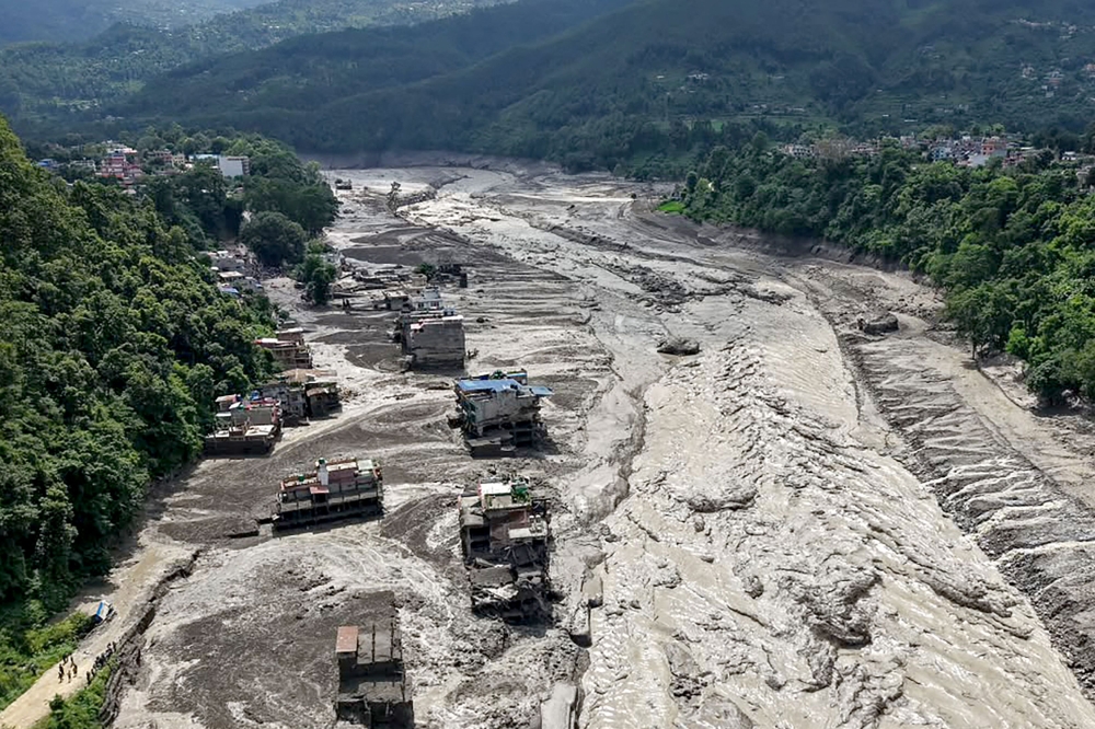 Eleven Malaysians out of contact after Nepal floods, says Foreign Ministry (VIDEO) - Malay Mail