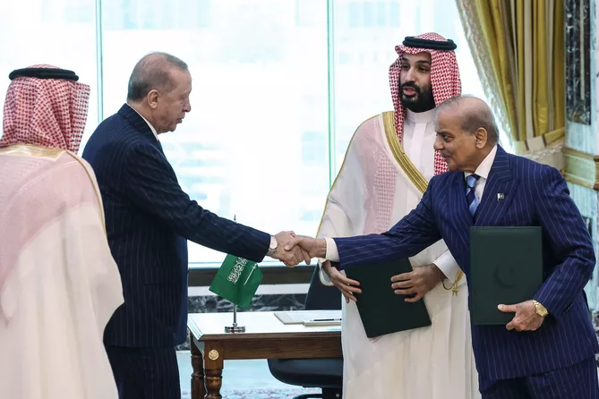 Mecca Joint Defense Agreement: Strategic Complementarity and Regional Integration - Caspian Post