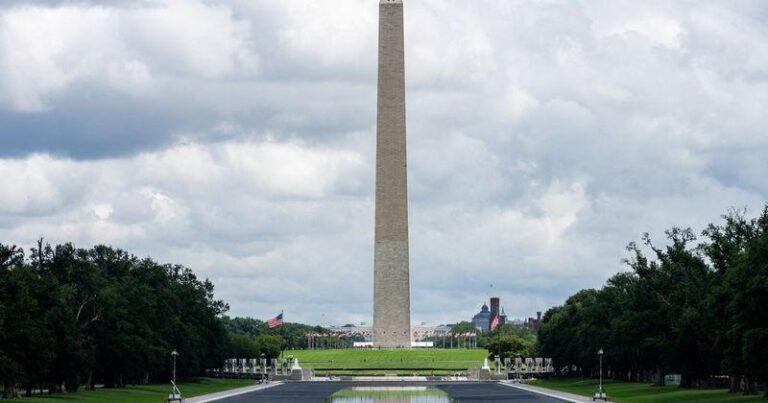 The Lincoln Memorial Reflecting Pool in Washington - The Daily News | Texas' Oldest Newspaper