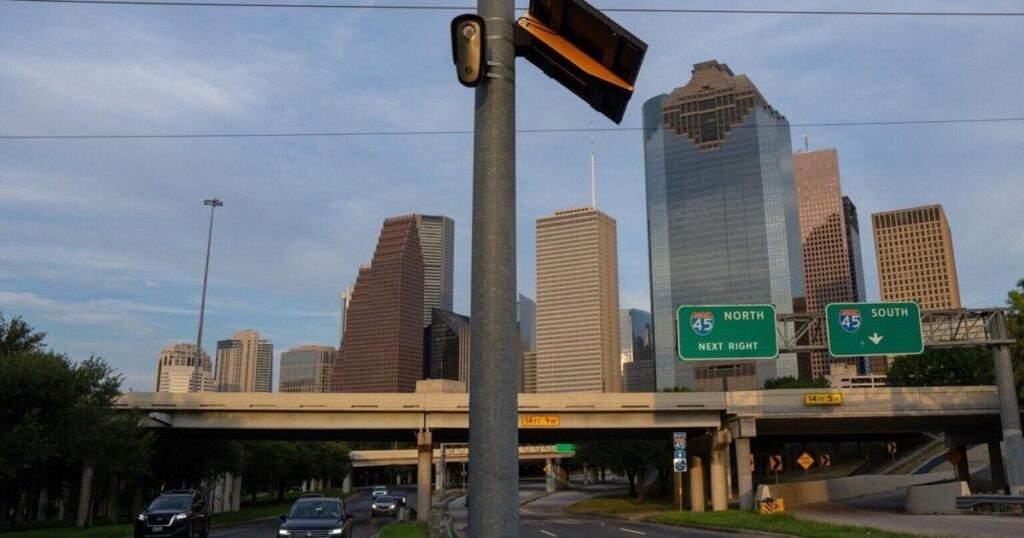 Lawmakers added $1 to Texans’ car insurance policies. That money paid for thousands of Flock cameras. - Waco Tribune-Herald