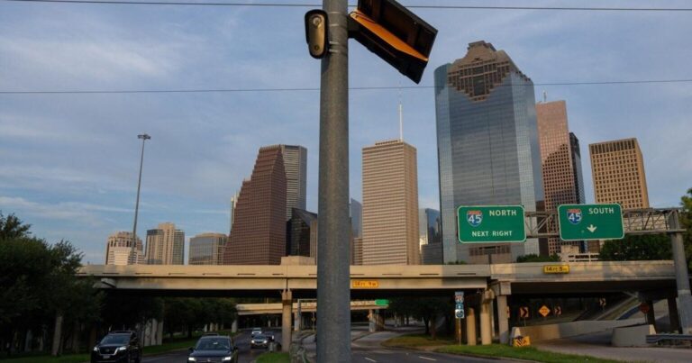 Lawmakers added $1 to Texans’ car insurance policies. That money paid for thousands of Flock cameras. - Waco Tribune-Herald