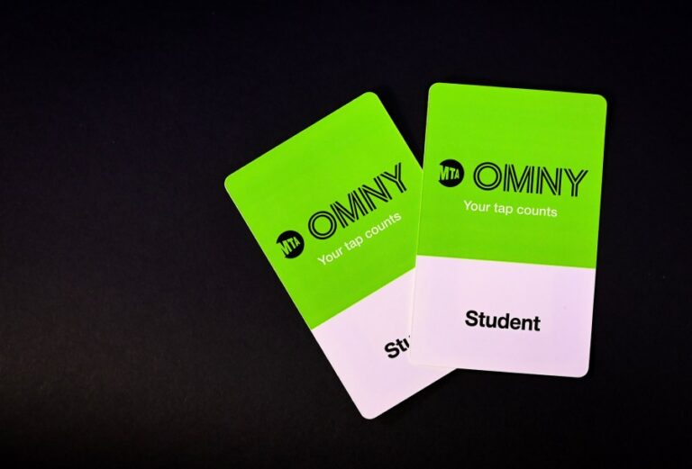 NYC students get changes to OMNY cards from MTA - AOL.com