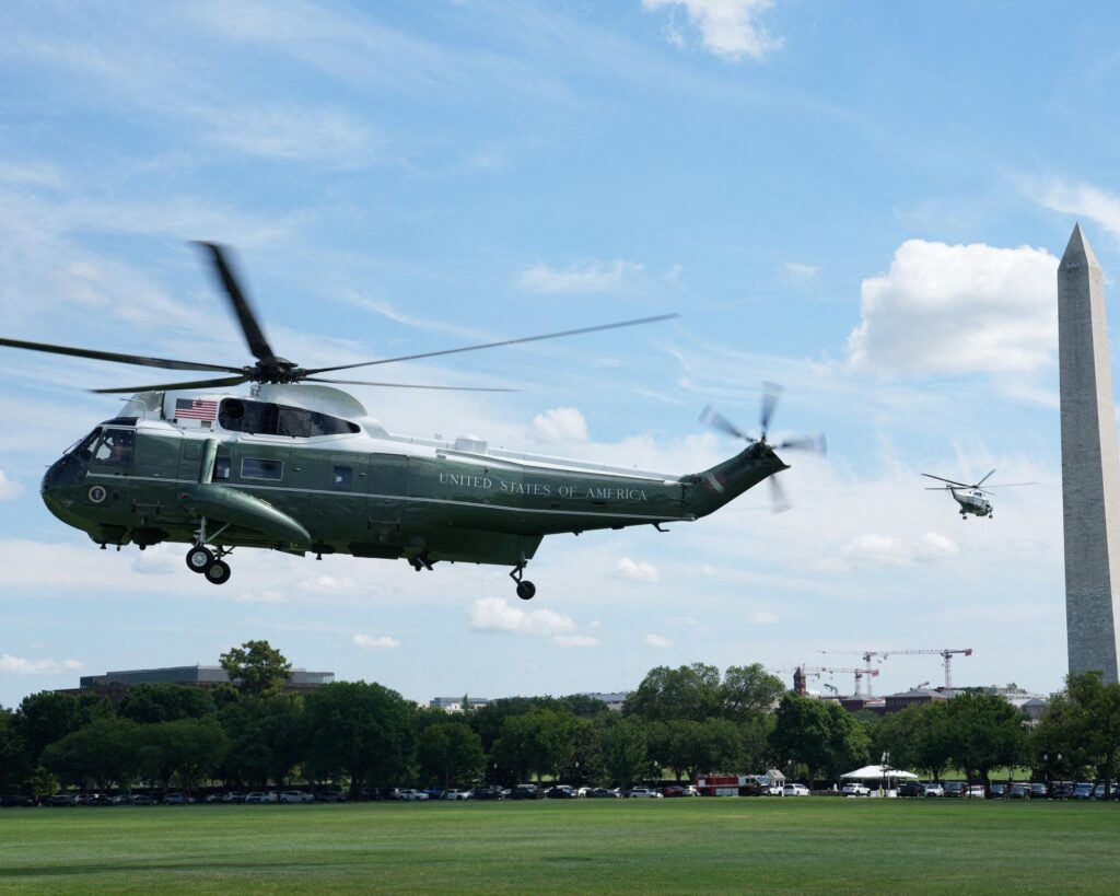 FAA investigates air ‘safety incident’ involving Trump’s Marine One - AOL.com