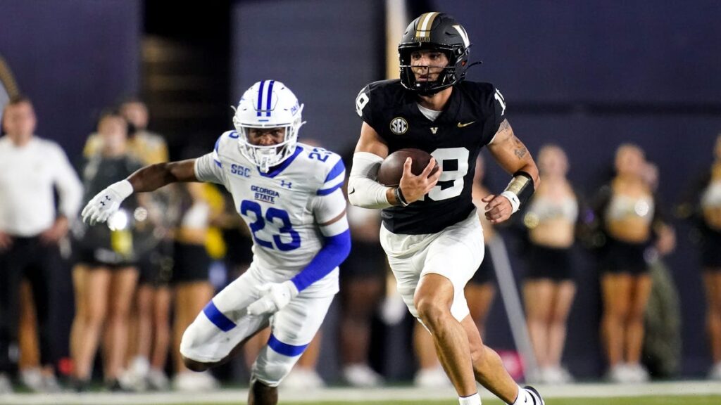 Veteran Blaze Berlowitz wins Vanderbilt's quarterback battle - College Sports Wire