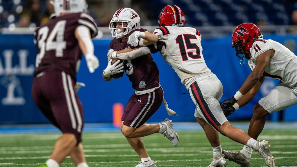 Michigan high school football Week 1 game score predictions - Detroit Free Press