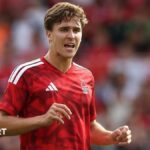 Tyler Bindon: Charlton sign Nottingham Forest defender on loan - BBC