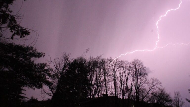 Live updates: Thunderstorms move across central Indiana - IndyStar