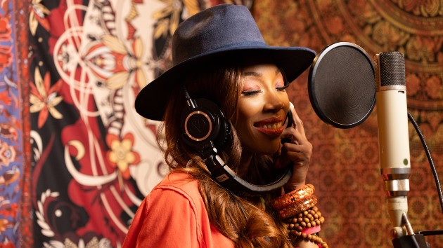 Brandy reimagines 'A Different World' theme song for new sequel series - AOL.com