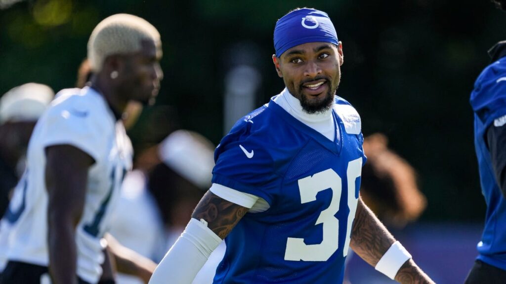 Colts' veteran safety Jonathan Owens lives for special teams. It may earn him a roster spot. - IndyStar