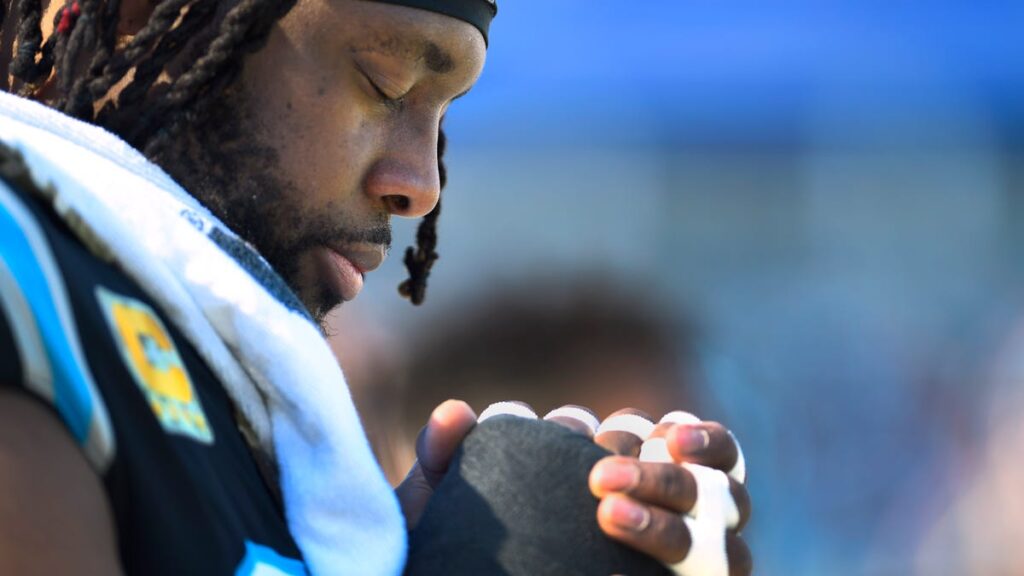 Former Panthers defender shows off bone-chilling party trick on live TV - Panthers Wire