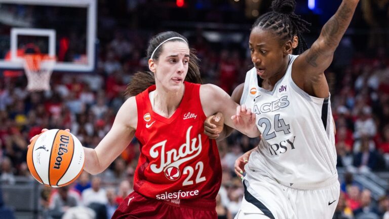 Caitlin Clark's stats Saturday in Indiana Fever vs Chicago Sky game - Hawk Central