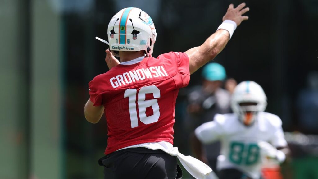 Miami Dolphins cut former Iowa football QB Mark Gronowski - Hawkeyes Wire