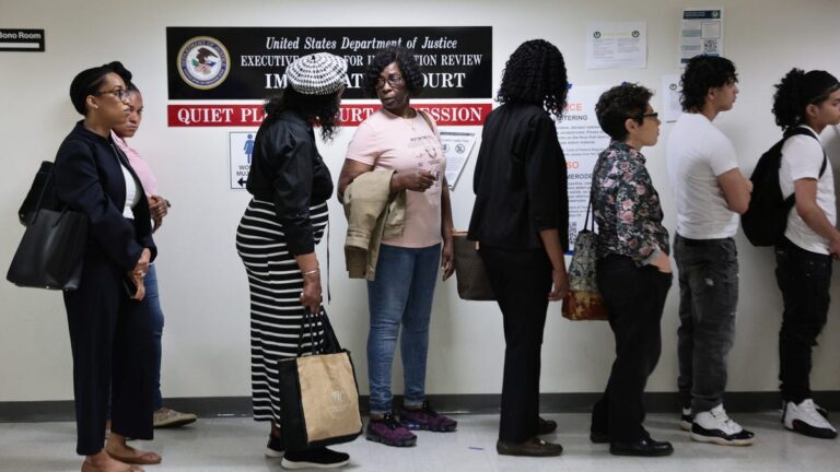 Feds use 'mega' court hearings to speed through immigration cases - USA Today