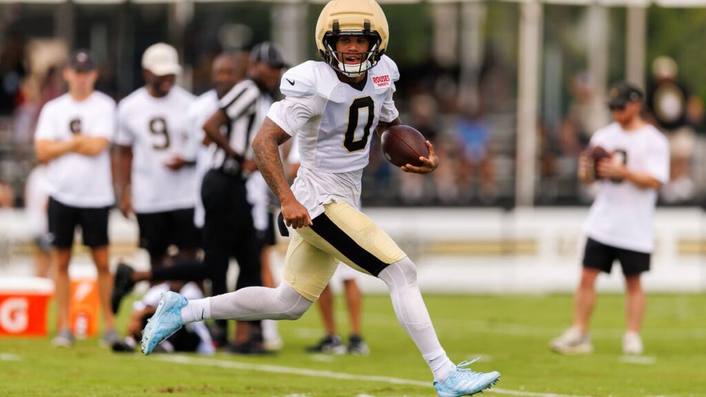 Saints WR Jordyn Tyson leaves joint practice early with leg injury - Saints Wire