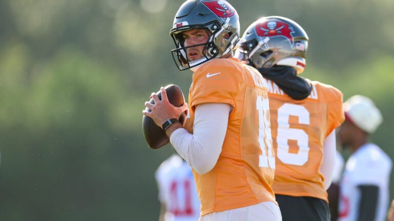 Who is Connor Bazelak? Meet the Buccaneers QB who could possibly start tonight - USA Today