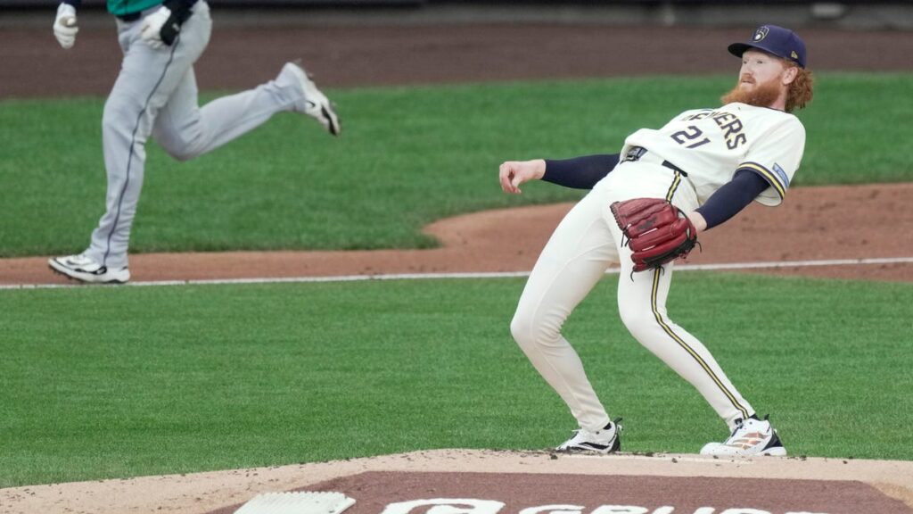 The Milwaukee Brewers played the Seattle Mariners - Milwaukee Journal Sentinel