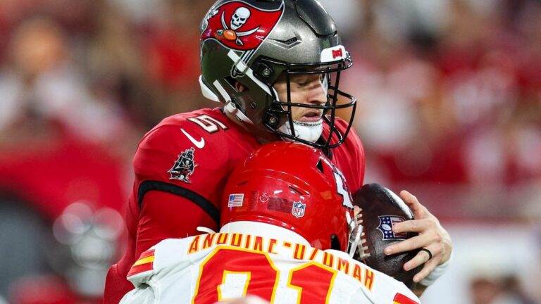Chiefs DL Felix Anudike-Uzomah notches first preseason sack vs. Bucs - Chiefs Wire