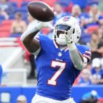 Bills' Ray Davis victimized by hilarious announcer's jinx on muffed punt - USA Today