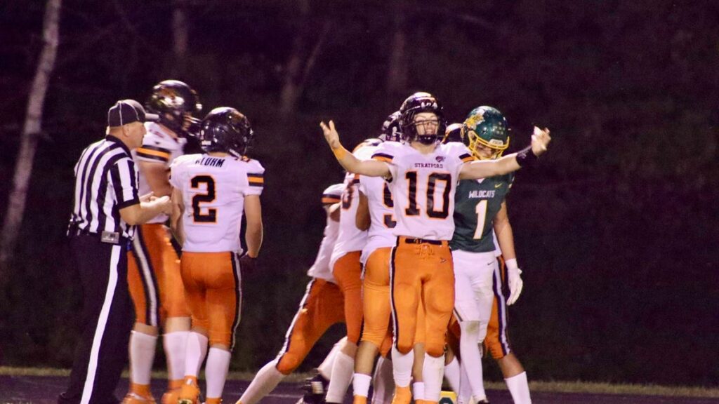 Scenes from Stratford Vs. Edgar's cross-town rivalry clash - Marshfield News-Herald