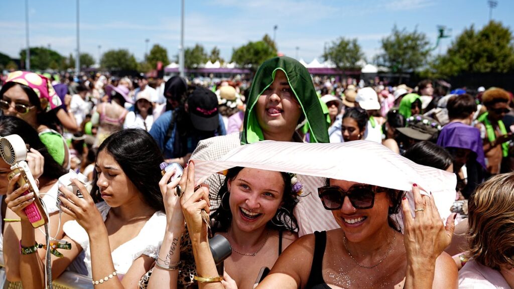 Olivia Rodrigo's Daisy Chain Fields proves female festivals matter - The Desert Sun