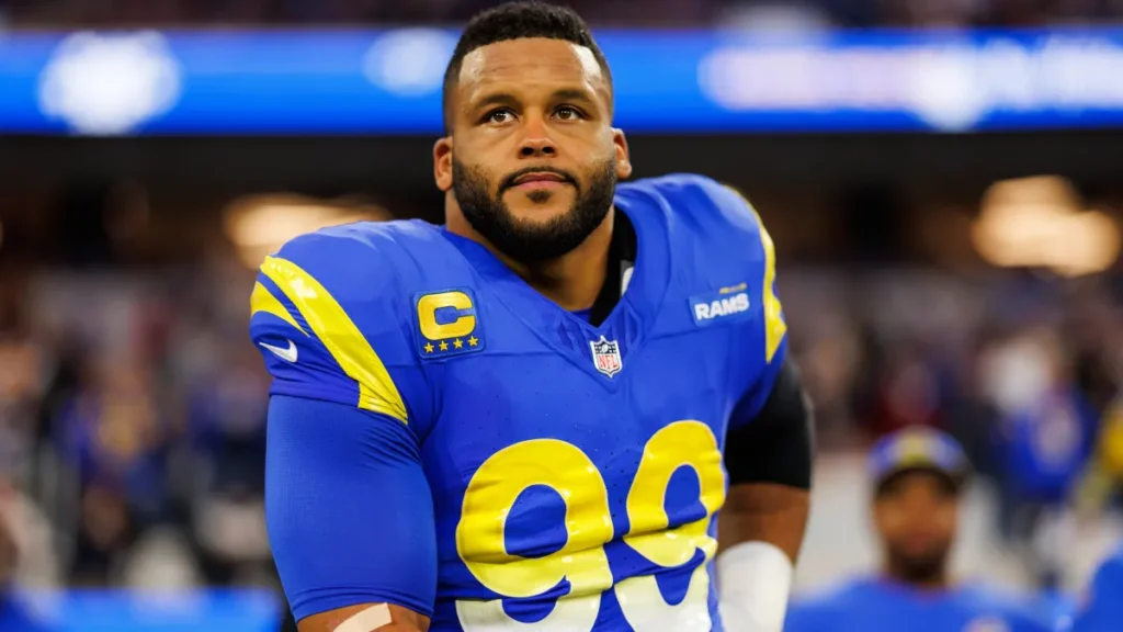 Rams depth chart projection: How Aaron Donald teaming up with Myles Garrett gives L.A. 'Super' defense - sportingnews.com