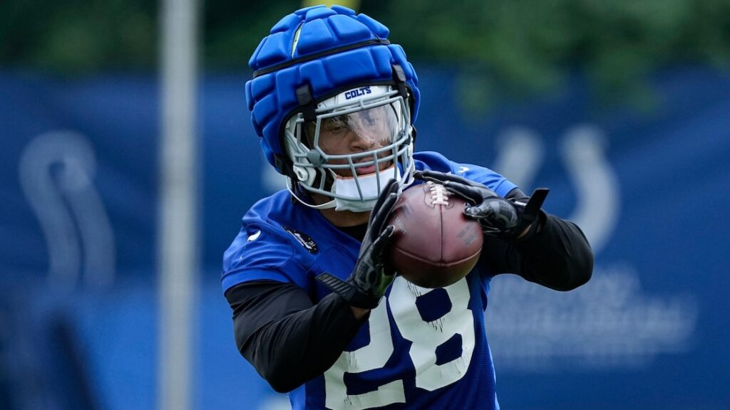 Jonathan Taylor, Colts Reportedly Agree to New Contract After Bijan Robinson's Historic Falcons Deal - Bleacher Report