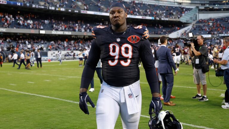 Bears & Falcons Make Surprise Trade for Key DT Starter, NFL Rumors on Full Return Before Roster Cuts - Bleacher Report