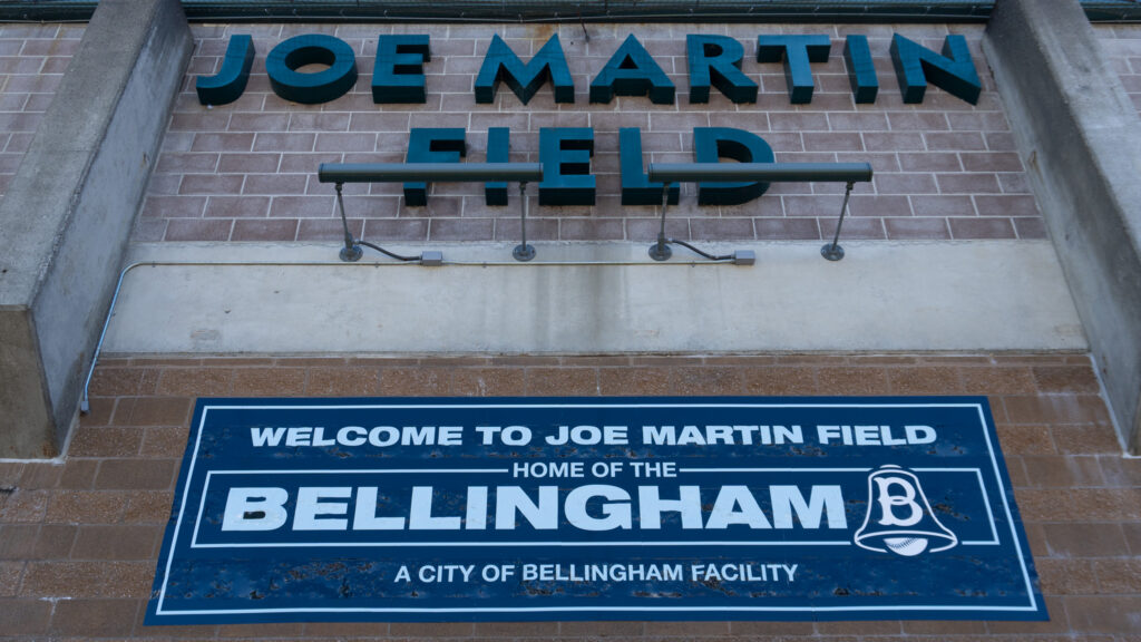 Bells open playoffs, Mariners honor 50 greatest players, WWU women’s soccer makes national rankings and more | Northwest Sports Update - My Bellingham Now