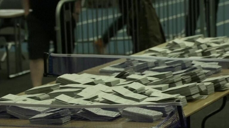 Voting ends in Iceland's close EU referendum - Myanmar International TV
