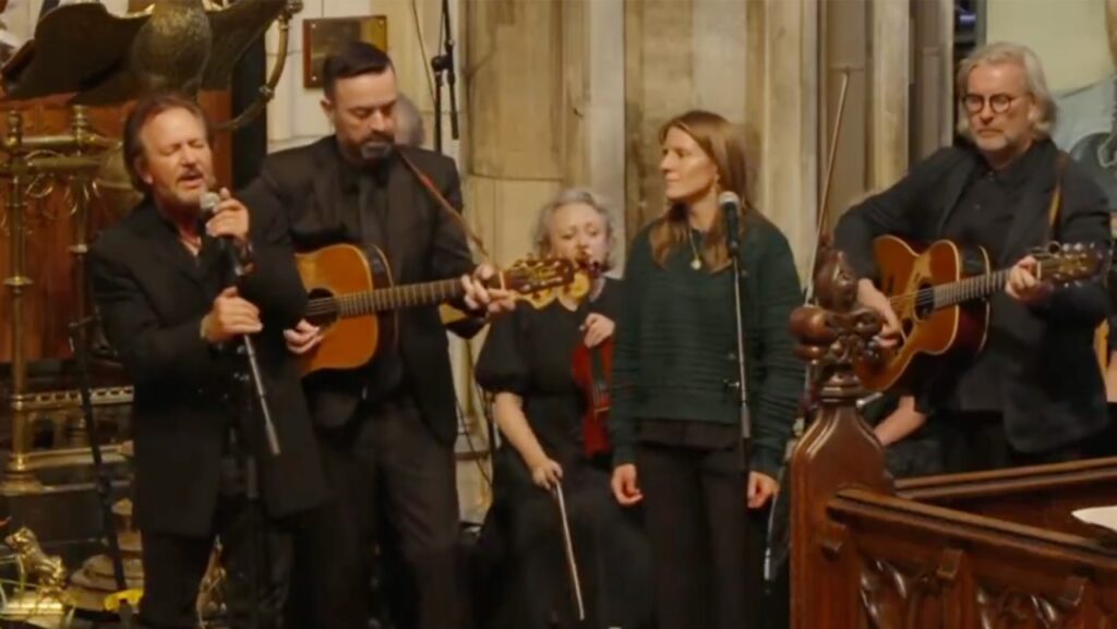 Eddie Vedder and Markéta Irglová Sing Together at Glen Hansard’s Funeral - Consequence of Sound