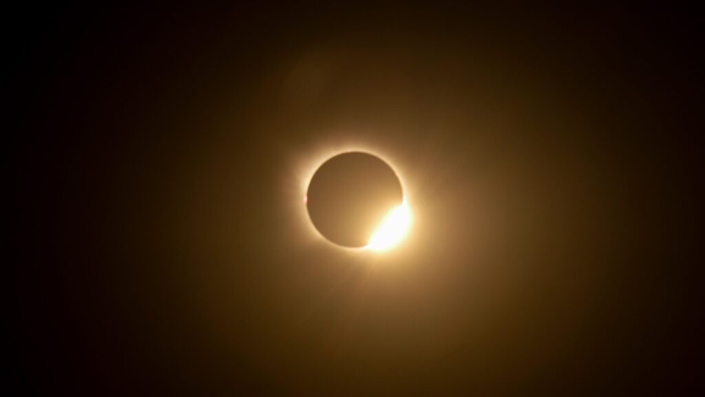 Experiencing My First Total Solar Eclipse in Spain - SSBCrack