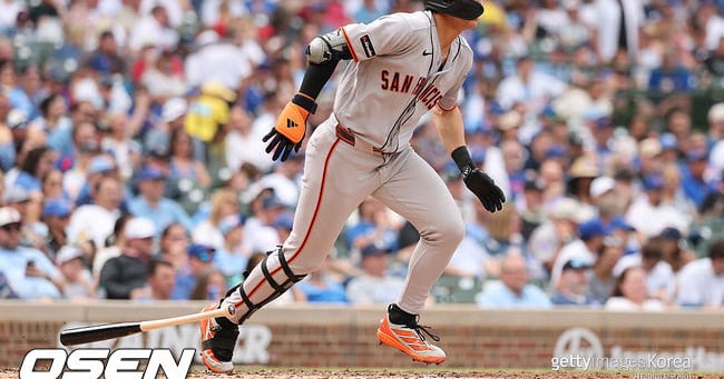 Breaking: Lee Jung-hoo's Home Run, Hit, Steal Prove Giants' Value - 조선일보