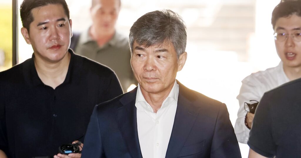 Exclusive: Lee Jong-ho Not Indicted in Marine Lobbying Case - 조선일보