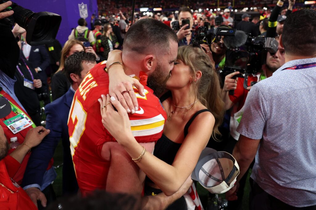 “More dudes ditching dates for the TV” Fans go wild as Super Bowl LXI lands on Valentine’s Day - hitc.com