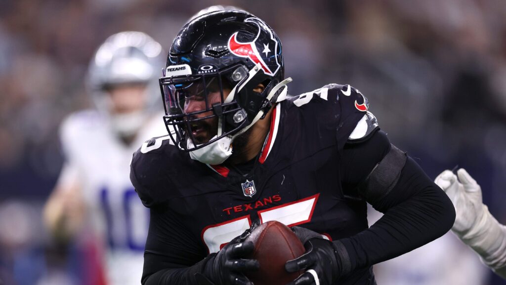 Alex Wright Injury Leads Browns to Ink Ex-Texans Defensive End - heavy.com