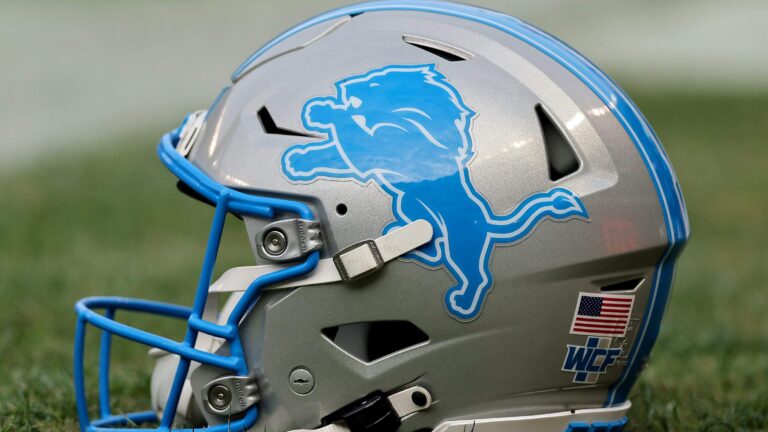 11-Year Former Lions Wideout Officially Announces Retirement - heavy.com