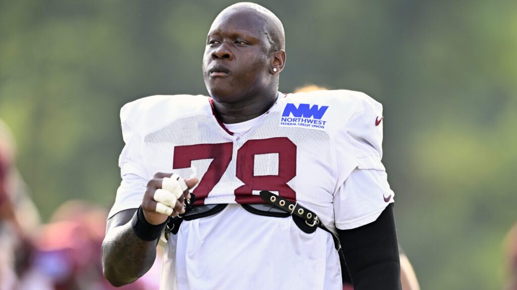 Commanders Get Devastating Injury News on $224 Million NFL All-Pro - heavy.com