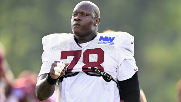 Commanders Get Devastating Injury News on $224 Million NFL All-Pro - heavy.com