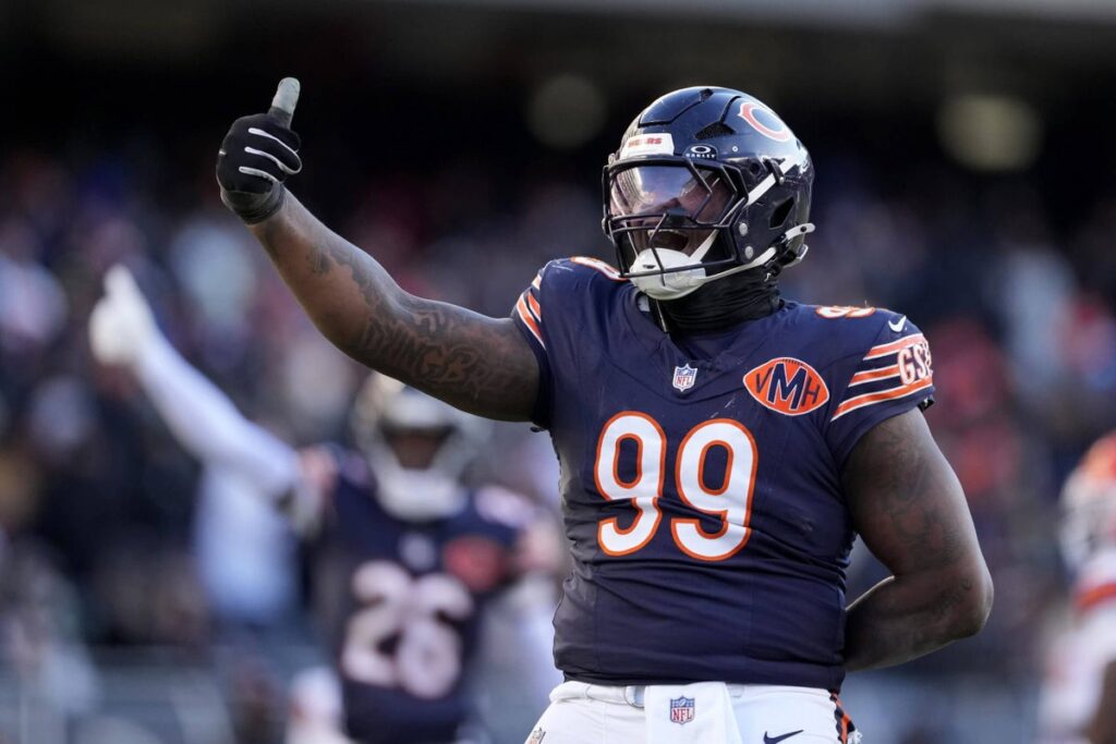Bears trading DT Gervon Dexter to Falcons for CB Clark Phillips and draft pick: Source - The New York Times
