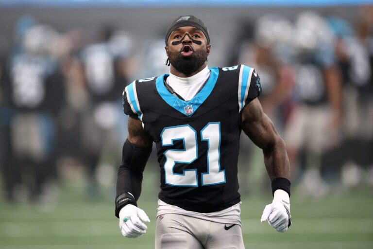 The good and bad of a practice fight: Panthers meet issues head on after heated scuffle - The New York Times