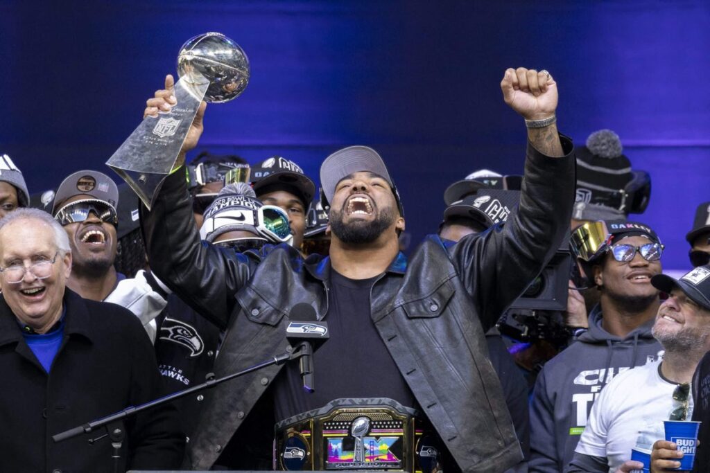 Seahawks DT Leonard Williams to sign 3-year extension: Source - The New York Times