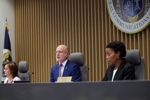 FCC repeals national TV station ownership cap in 2-1 vote - qz.com