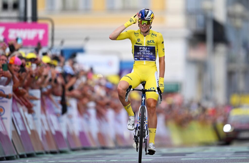 Tour de France Femmes Stage 9: Demi Vollering Seals Final GC Victory with Sublime Solo Stage Win - Outside Magazine