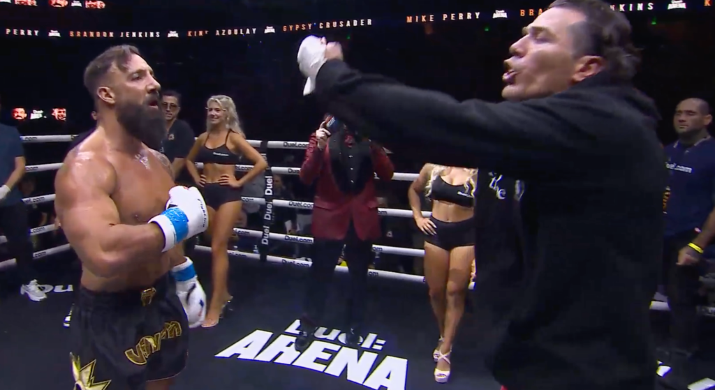 Gypsy Crusader vs King Azoulay fight result: Split decision win for controversial kickboxer in Duel Arena clash - Bloody Elbow