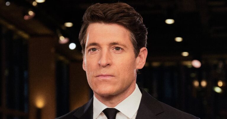 MAGA-Coded CBS Anchor Tony Dokoupil Humiliated Over Substitute Show Ratings - The Daily Beast