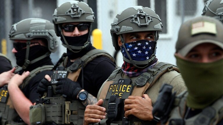 LA teachers patrol for ICE before class as DHS blasts enforcement ‘false narrative’ - Fox News